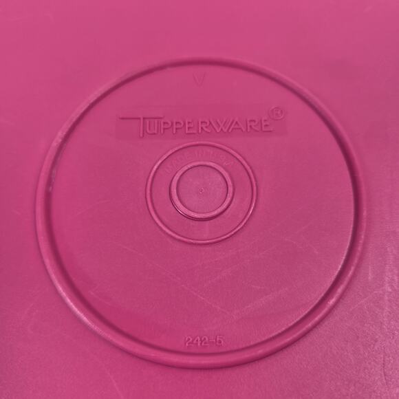 Tupperware 242-5 12" Pink Round Pie/ Cupcake/Cookie Container W/Lid 224-16 - Picture 4 of 8